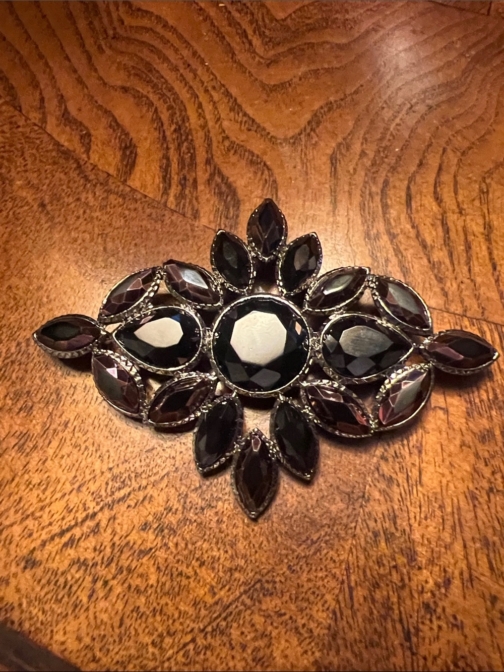 Liz Claiborne Brooch Pin Acrylic dark purple faux stones set in silver  3"